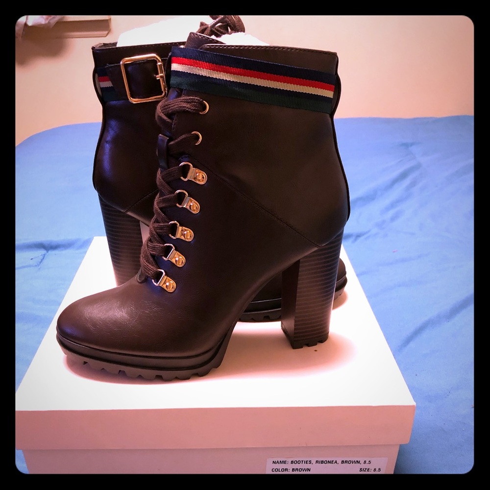 Striped Heeled booties